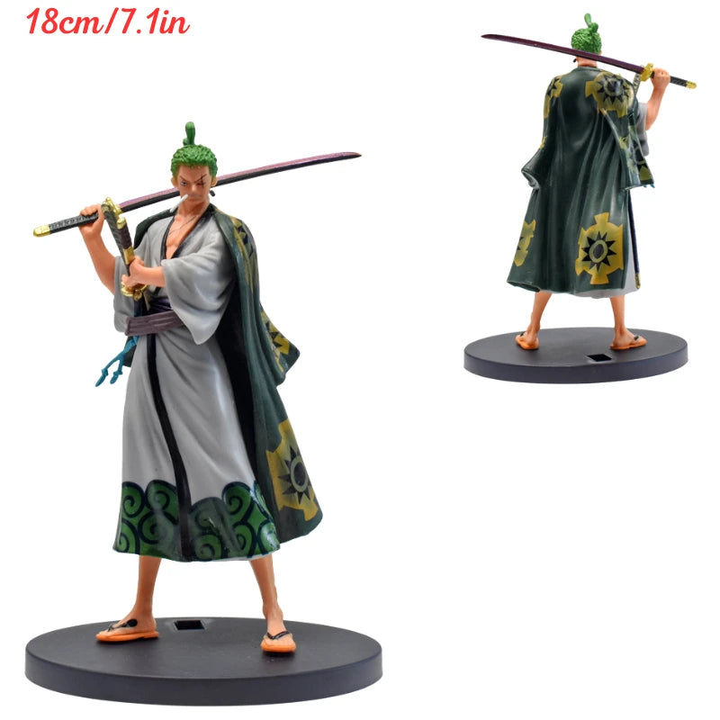 One Piece-figuur - Roronoa Zoro met zwarte mantel (samuraistijl)