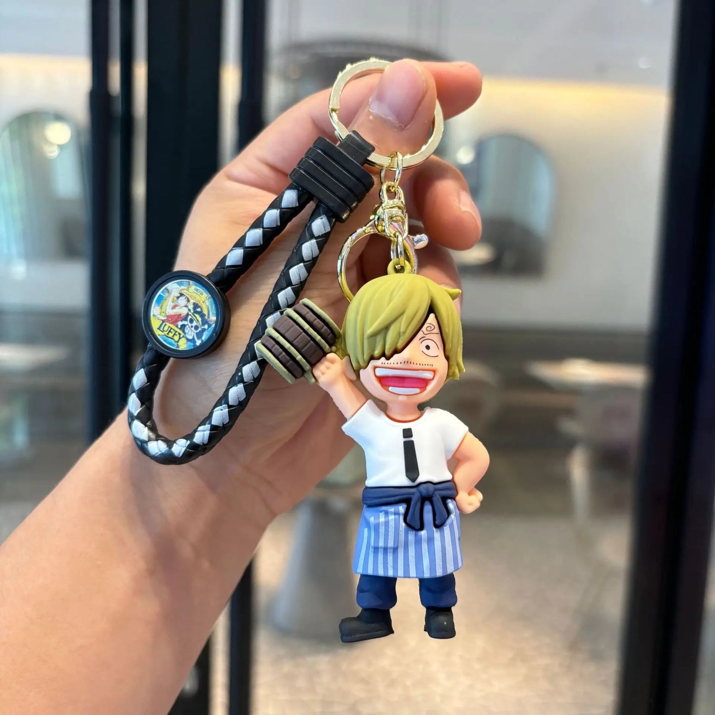 One Piece-figuursleutelhanger – Sanji in blauwe outfit met glimlach