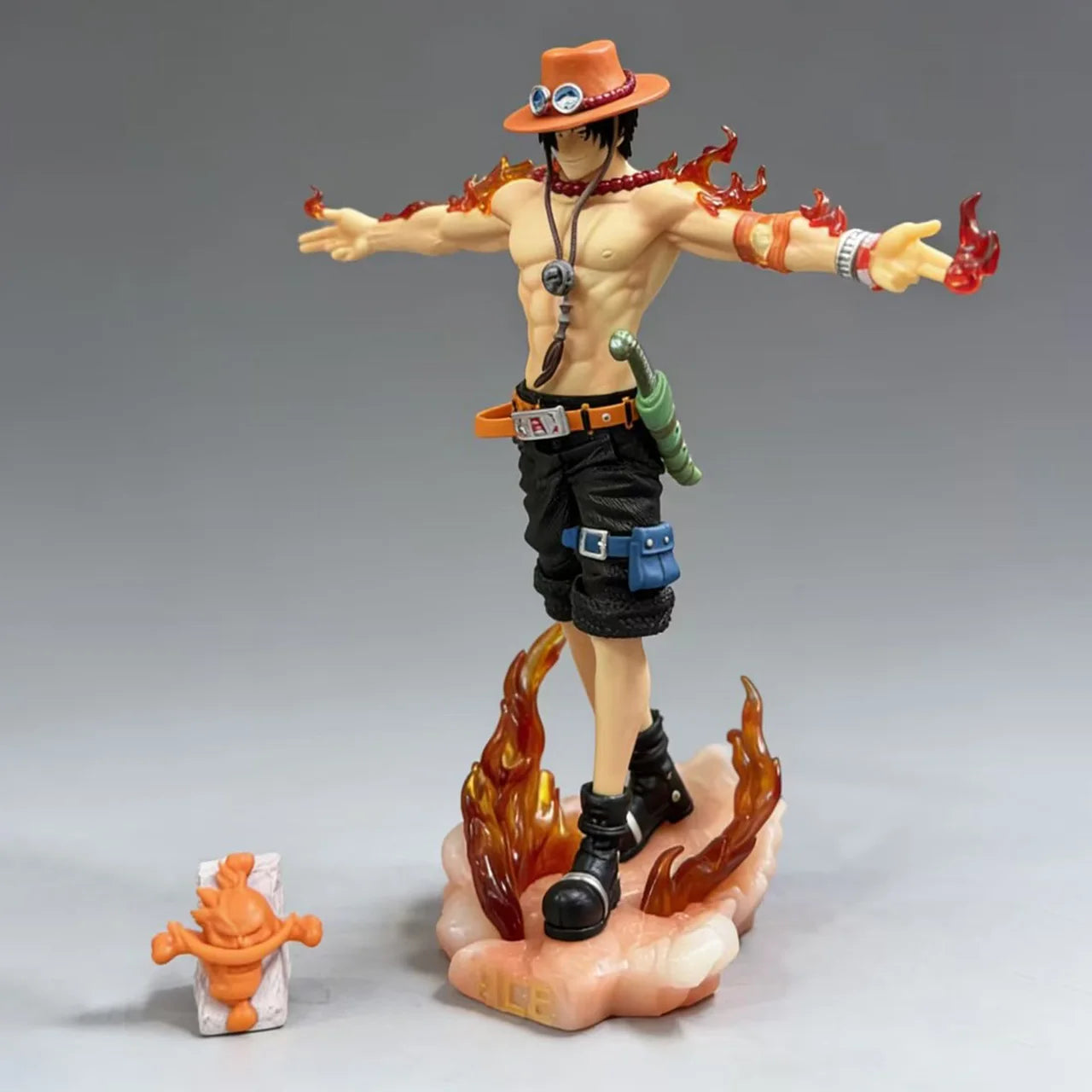 One Piece-beeld - Portgas D. Ace (gevechtshouding met Vuurkruis)