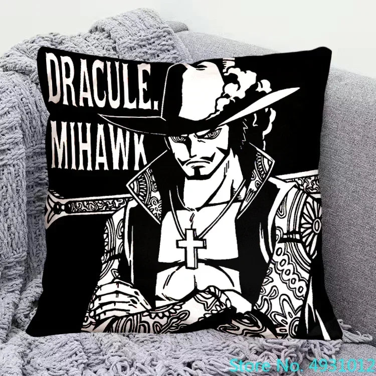 One Piece-kussenhoes - Dracule Mihawk (Haviksoog)
