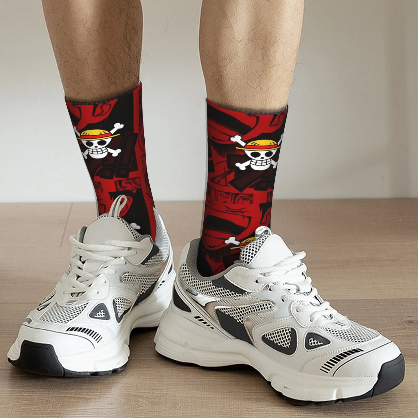 Hoge One Piece-sokken - Jolly Roger & Wanted-patroon (rood)