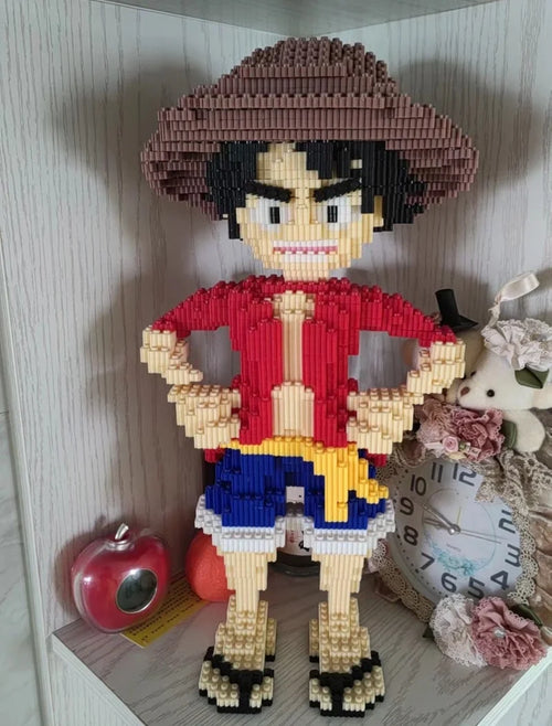 Lego One Piece - Gigantisch standbeeld van Monkey D. Luffy (Expositiemodel)