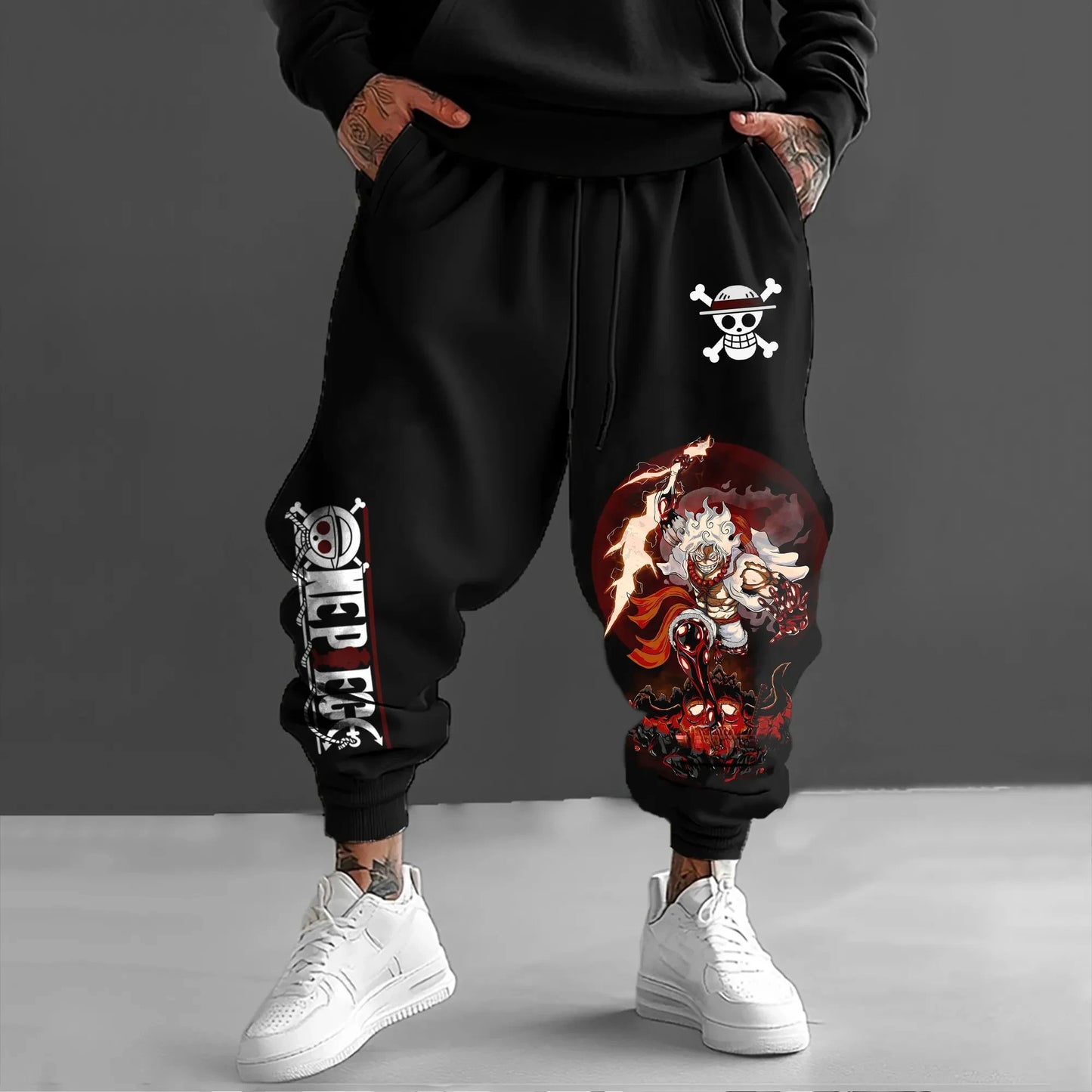One Piece-joggingbroek - Illustratie van Luffy Gear 4 in gevecht (Zwart en rood)