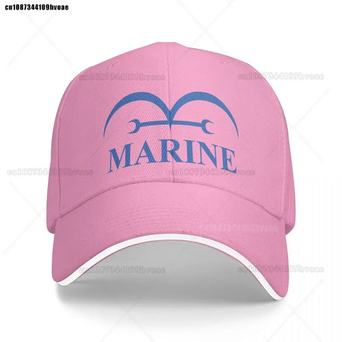 One Piece Marine-pet - Pastelroze (geborduurd logo)
