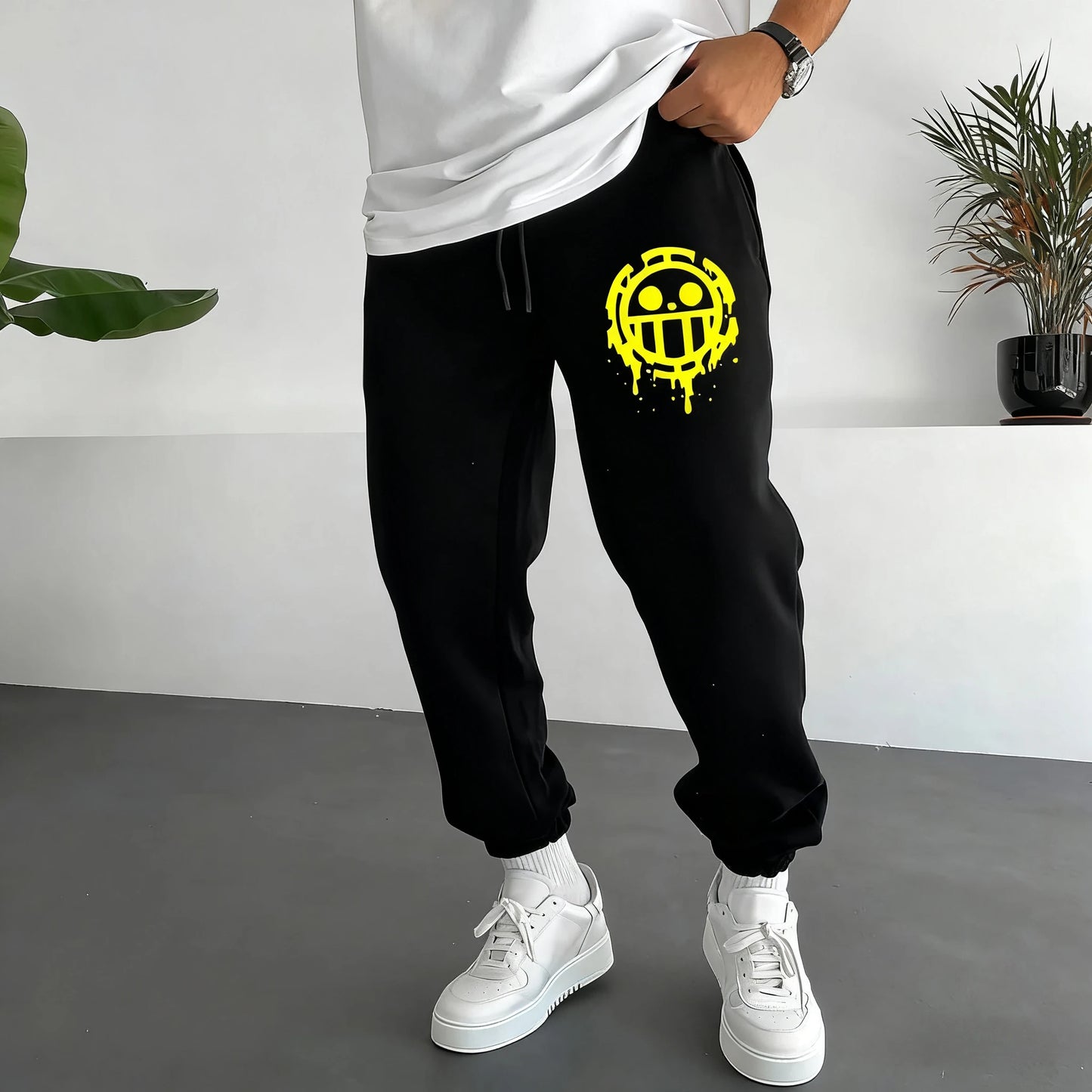 One Piece-joggingbroek - Heart Pirates-logo van Trafalgar Law (Geel en zwart)